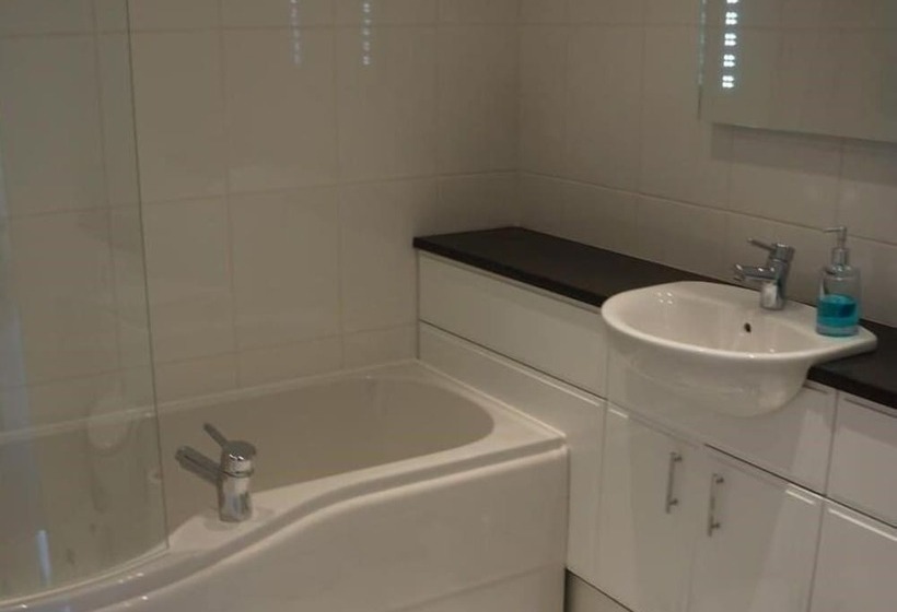 فندق The Lyn Valley Guest House