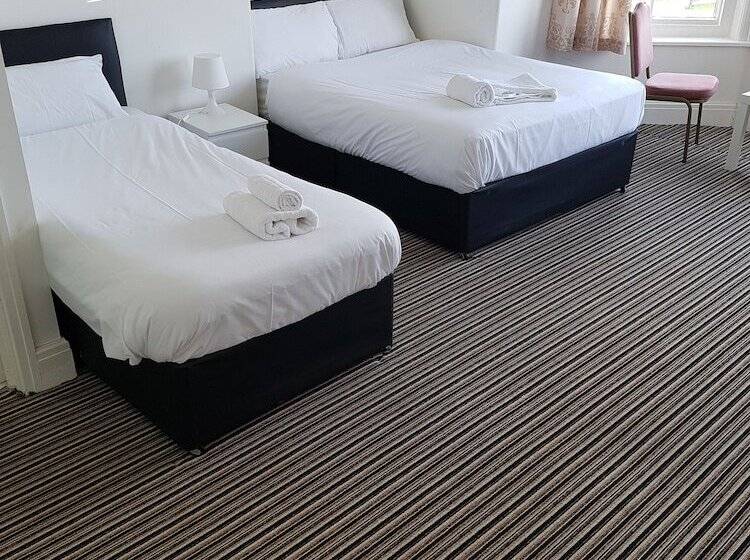 ホテル The Mews Inn