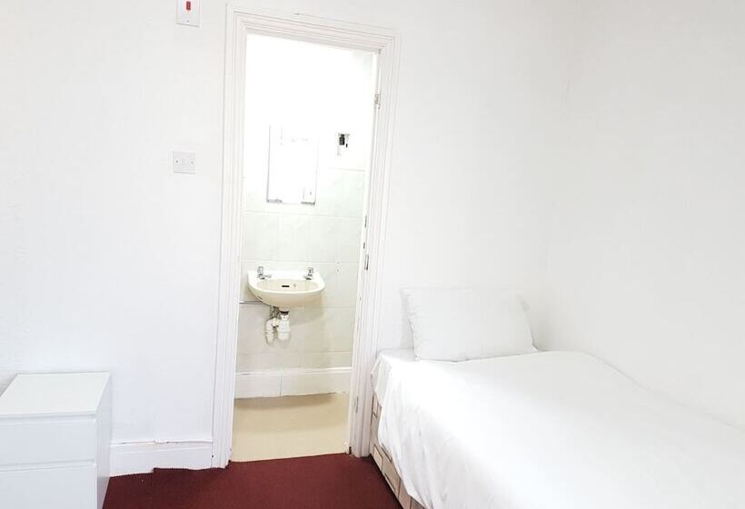 ホテル The Mews Inn