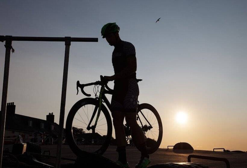 בית מלון כפרי The River Lodge