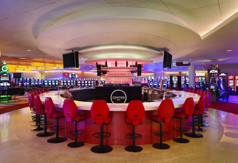 فندق Valley Forge Casino Resort
