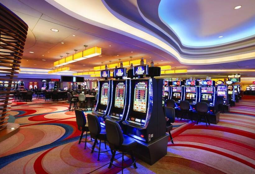 فندق Valley Forge Casino Resort