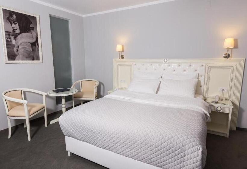 Отель Vila Cornelia