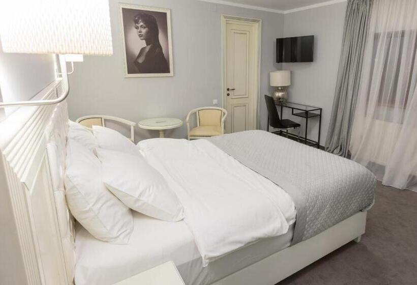 Отель Vila Cornelia