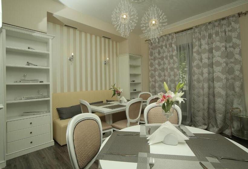 Отель Vila Cornelia