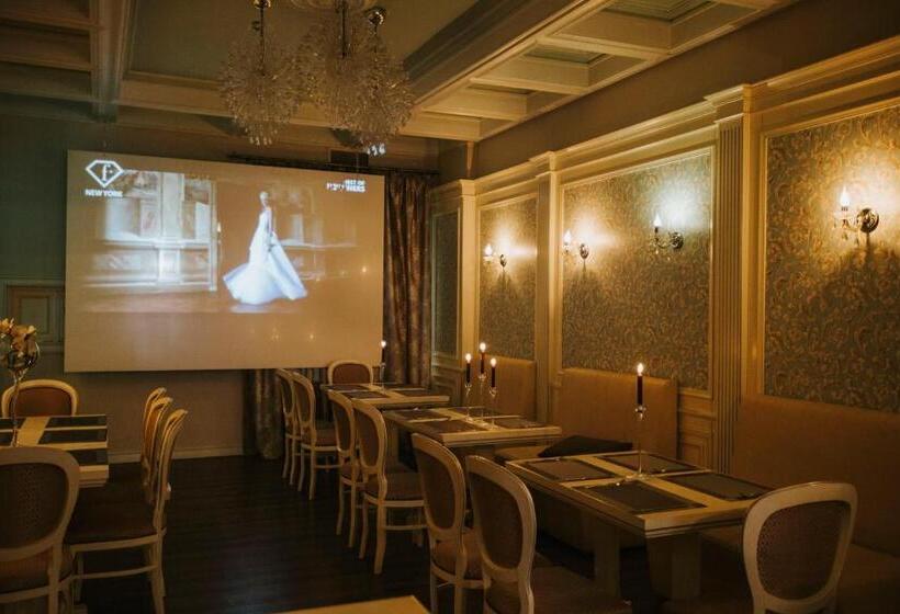 هتل Vila Cornelia