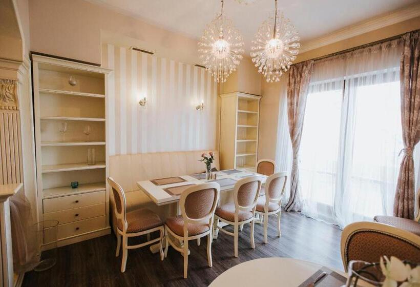 Отель Vila Cornelia