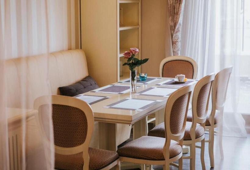 هتل Vila Cornelia