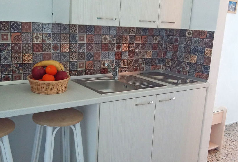 فندق Vivian Studios