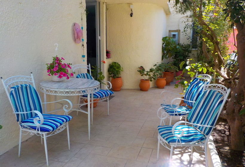 فندق Vivian Studios