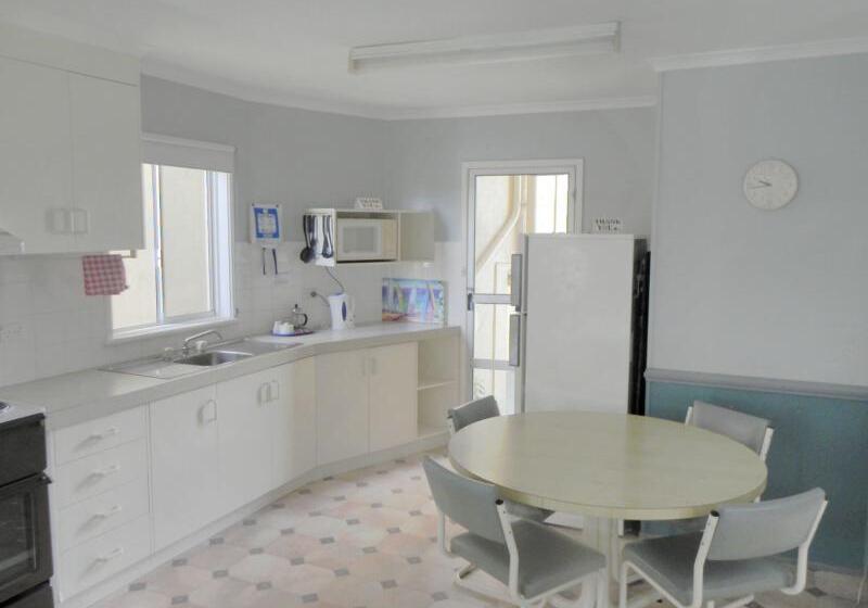 Leisure Lee Holiday Apartments