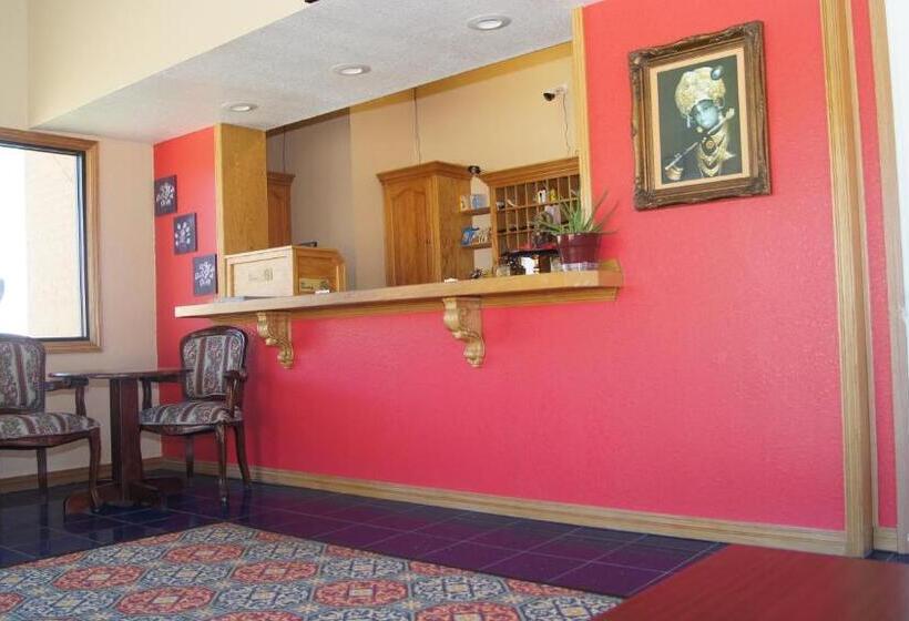 فندق على الطريق Holiday Lodge & Suites