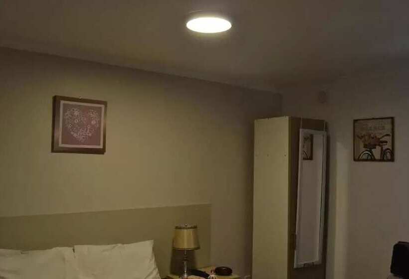 汽车旅馆  Mcwilliam Apartments