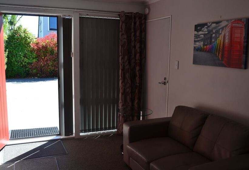 汽车旅馆  Mcwilliam Apartments