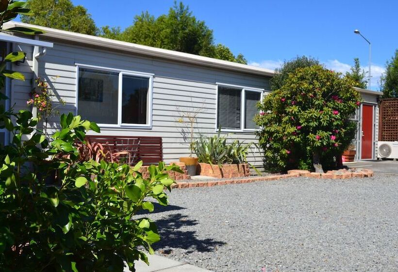 汽车旅馆  Mcwilliam Apartments