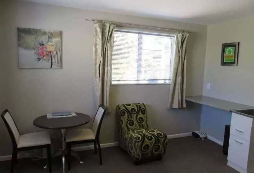 汽车旅馆  Mcwilliam Apartments