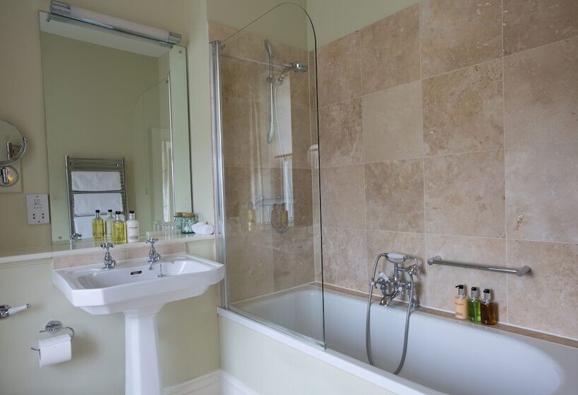 Overtown Manor Bed And Breakfast