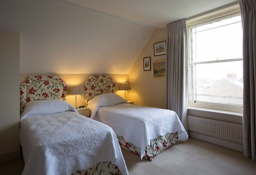 Overtown Manor Bed And Breakfast