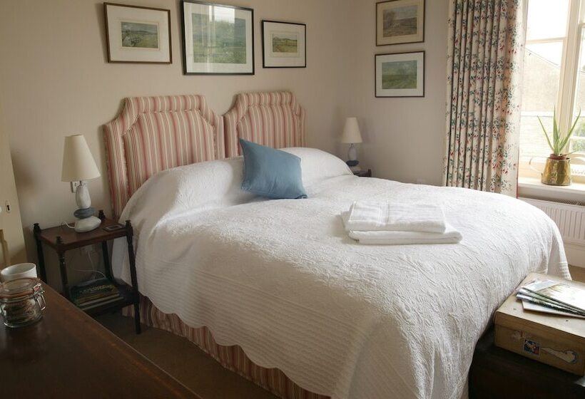 Overtown Manor Bed And Breakfast