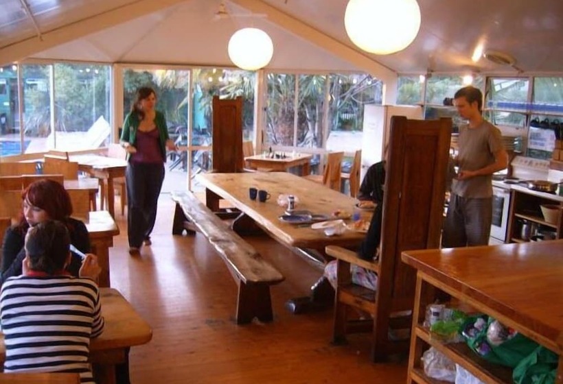 Paradiso Backpacker Hostel