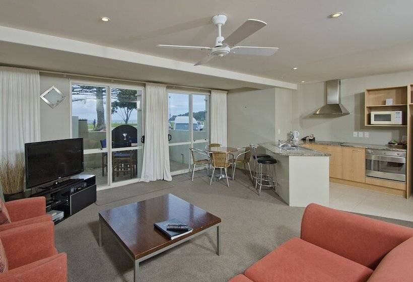 Pavilion Beachfront Apartments