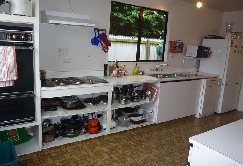 פנסיון Redwood Lodge