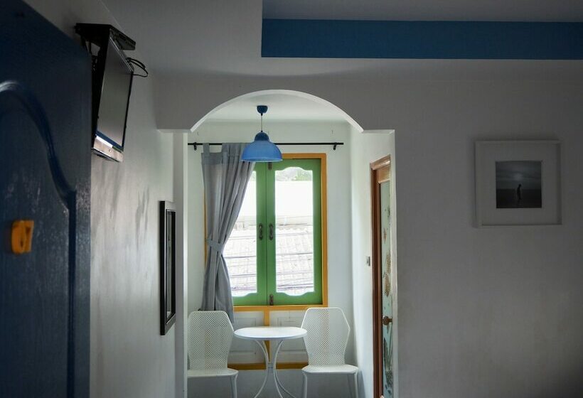 بنسيون Sidewalk Boutique