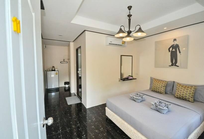 بنسيون Sidewalk Boutique