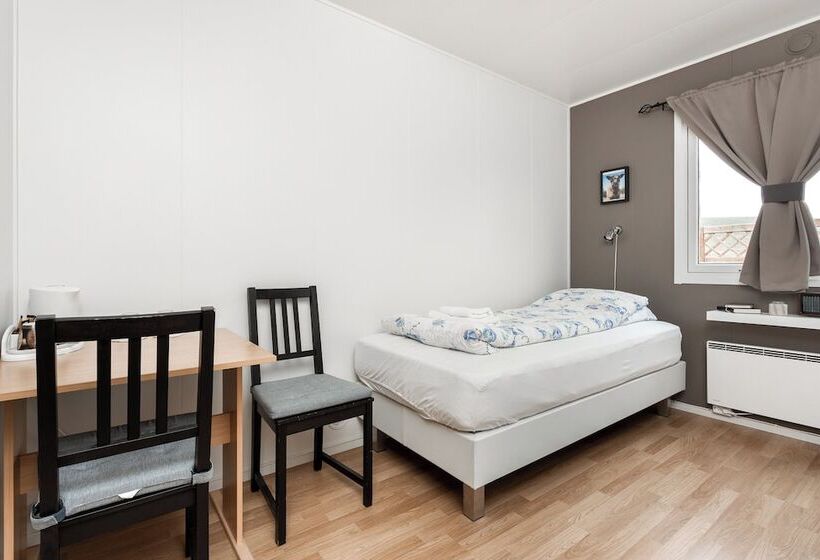 پانسیون Síreksstaðir