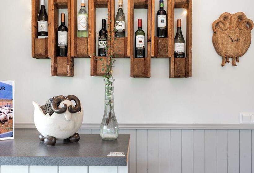 پانسیون Síreksstaðir