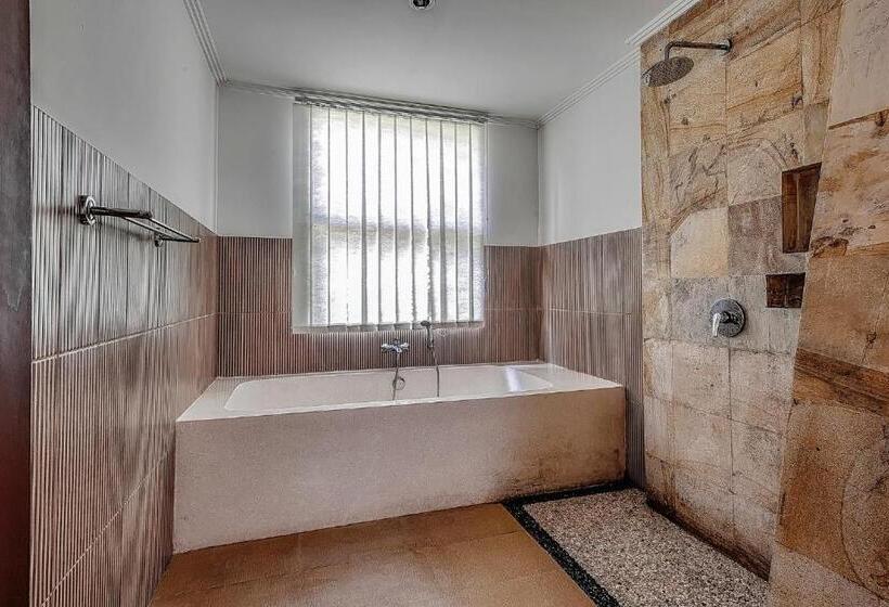 אתר נופש Orlowsky Discovery Candidasa