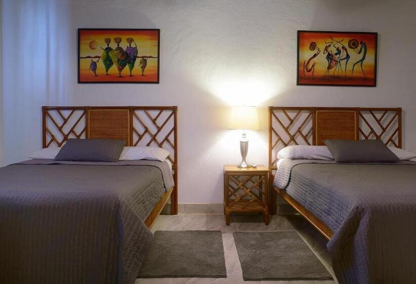 استراحتگاه Parrot Cove Lodge