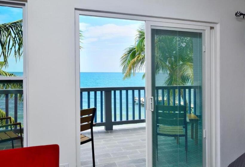 استراحتگاه Parrot Cove Lodge