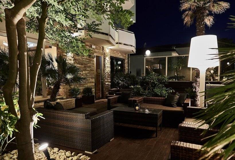 Rouge Hotel International