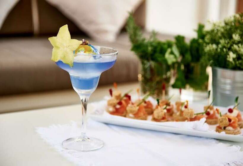 Rouge Hotel International