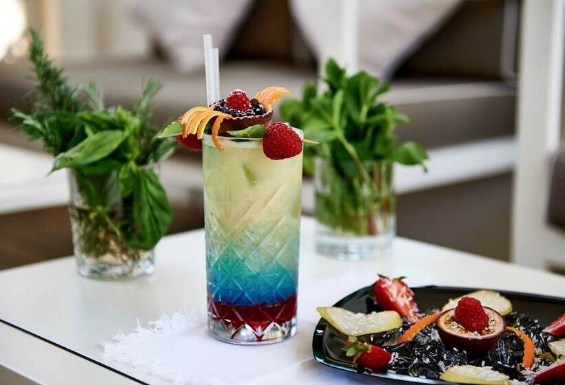 Rouge Hotel International