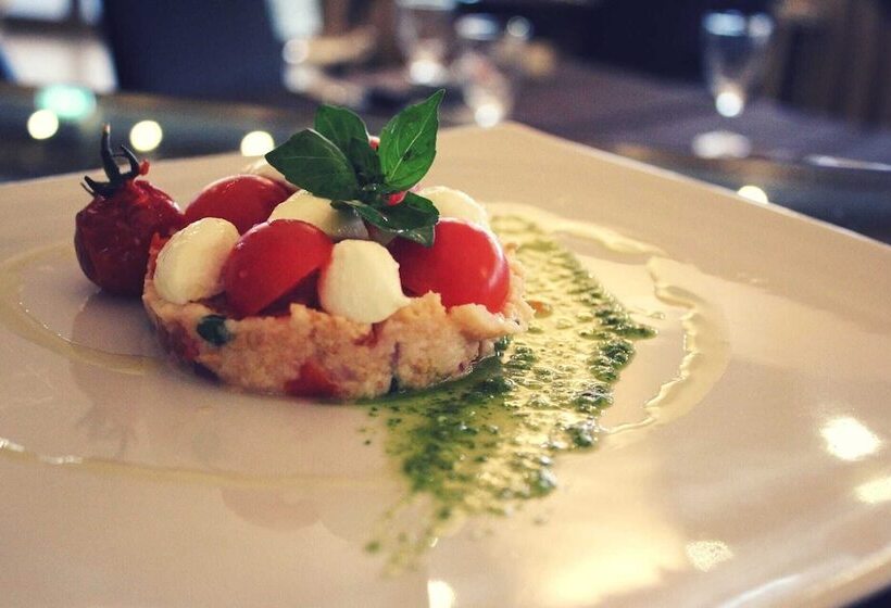 Rouge Hotel International