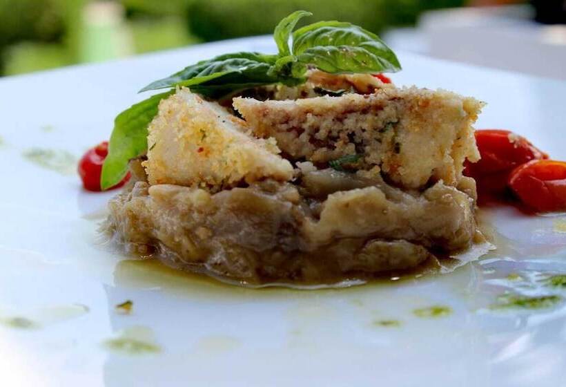 Rouge Hotel International