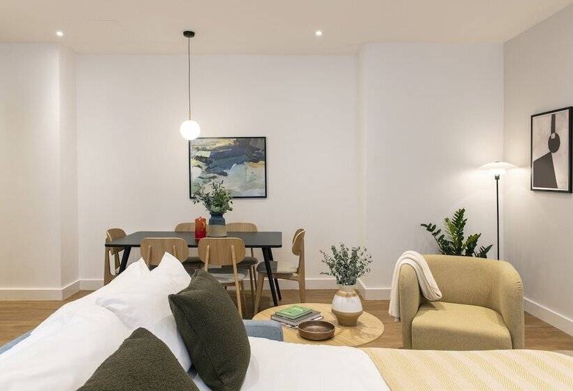 Cove Minshull Street