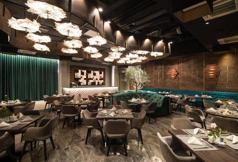 Sky Blue Hotel & Spa