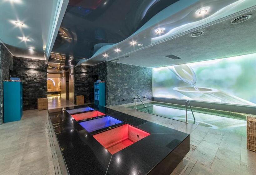 Sky Blue Hotel & Spa