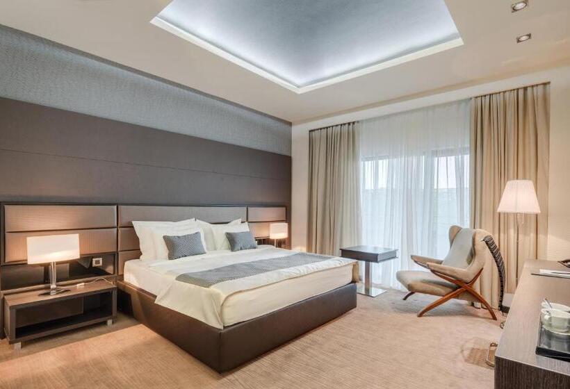 Sky Blue Hotel & Spa