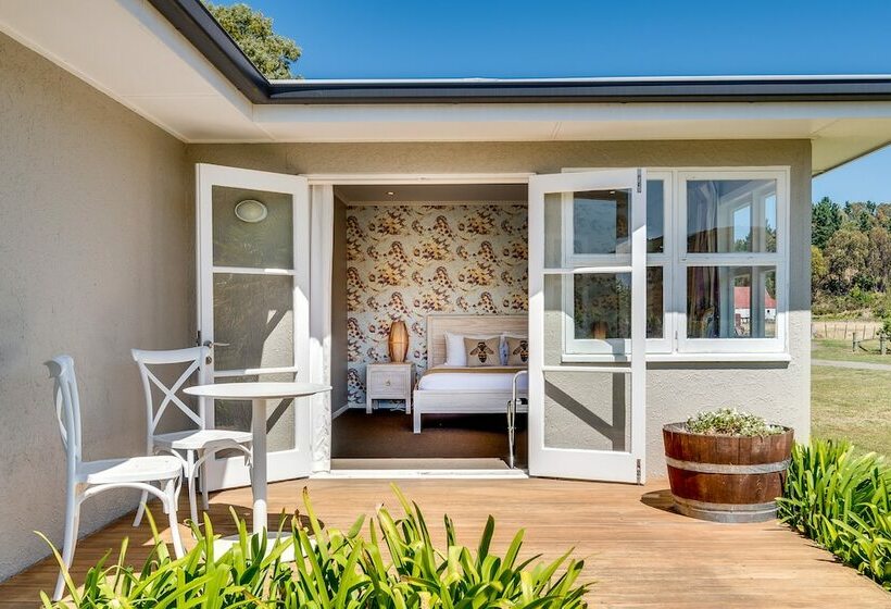 The Farmhouse At Mission Estate