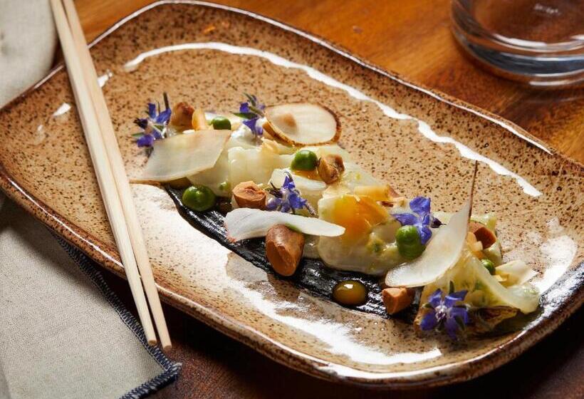 The Godfrey Hotel Boston