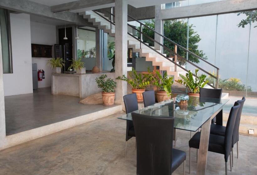 فندق Villa Thawthisa