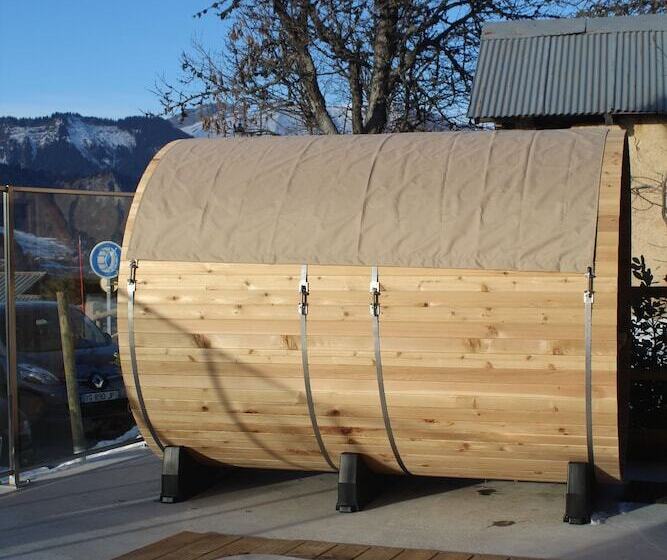 فندق Chalet Hôtel Du Mont Charvin