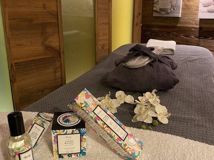 فندق Chalet Hôtel Du Mont Charvin