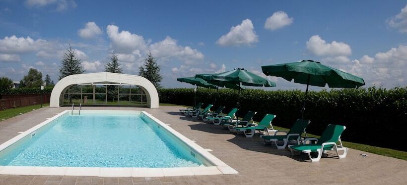 ホテル Lo Scoiattolo