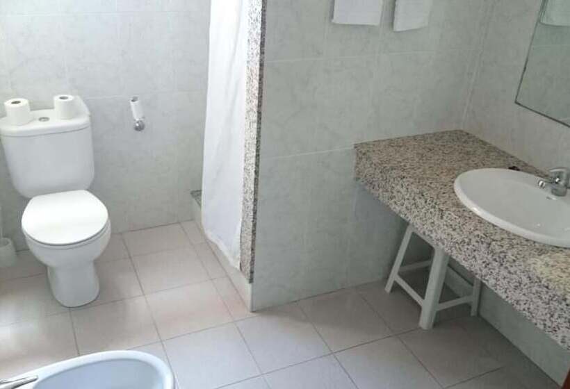 בית מלון כפרי Miramar