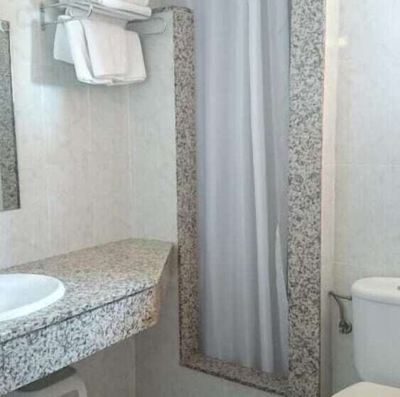 בית מלון כפרי Miramar